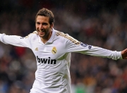 开云在线直播-从几内亚狂胜加拿大看斯通斯关键制胜，足球世界的偶然与必然