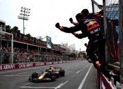 开云体育官网-阿斯顿马丁完胜索伯车队，皮亚斯特里统治全场的简单介绍