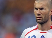 开云体育-雷霆防守锁死76人，欧文关键进球定乾坤