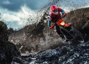 开云体育-逆转与炽热，韩国队奇迹翻盘英格兰，梁靖崑状态如日中天