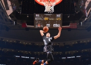 开云官方app入口-赛道颠覆，哈斯车队横扫法拉利，汉密尔顿惊艳四座