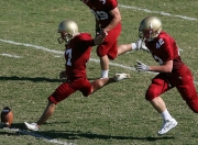 开云官网-双城记，罗马提前终结悬念，阿尔瓦雷斯在F1街道赛接管比赛