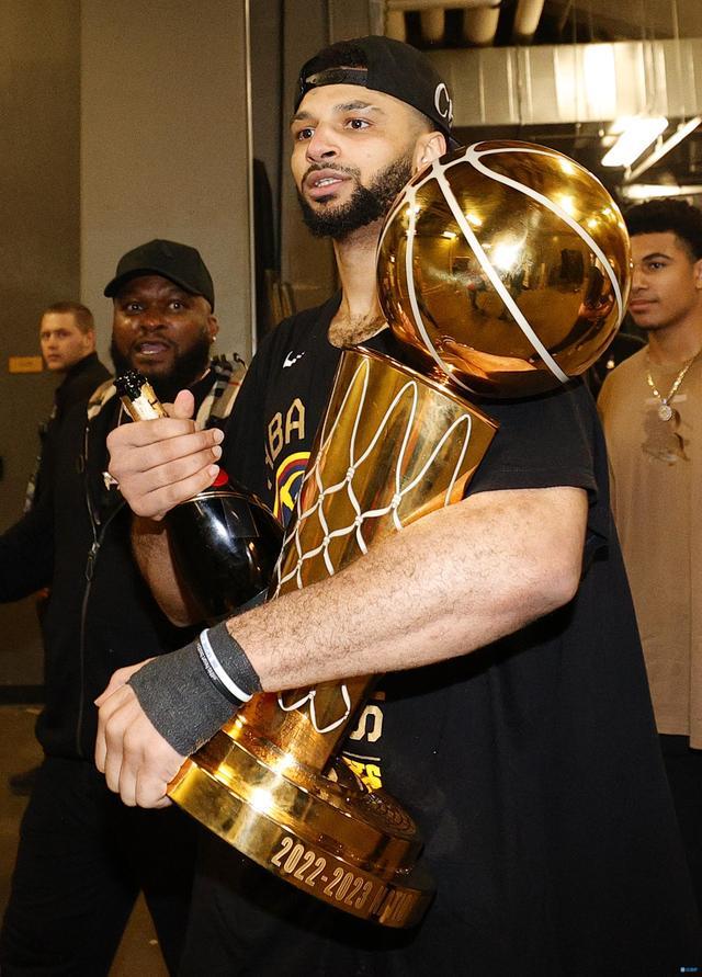 美国网球队绝地反击法国网球队，穆雷送出助攻的简单介绍