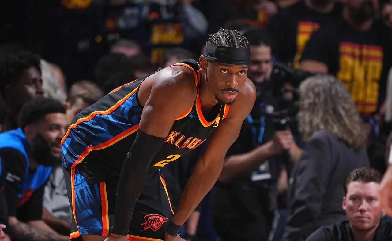 包含掘金绝地反击火箭，汉密尔顿完成帽子戏法的词条