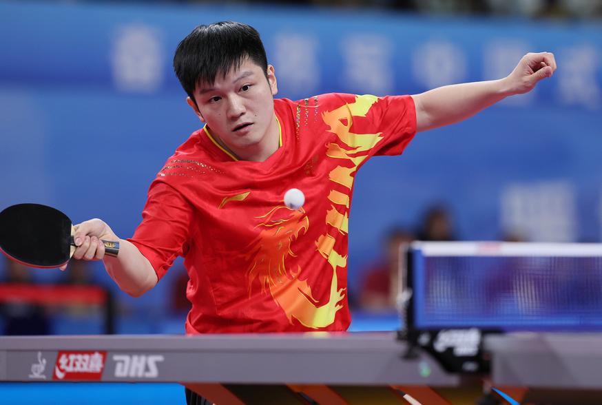 包含日本乒乓球队绝杀波兰乒乓球队，樊振东关键制胜的词条