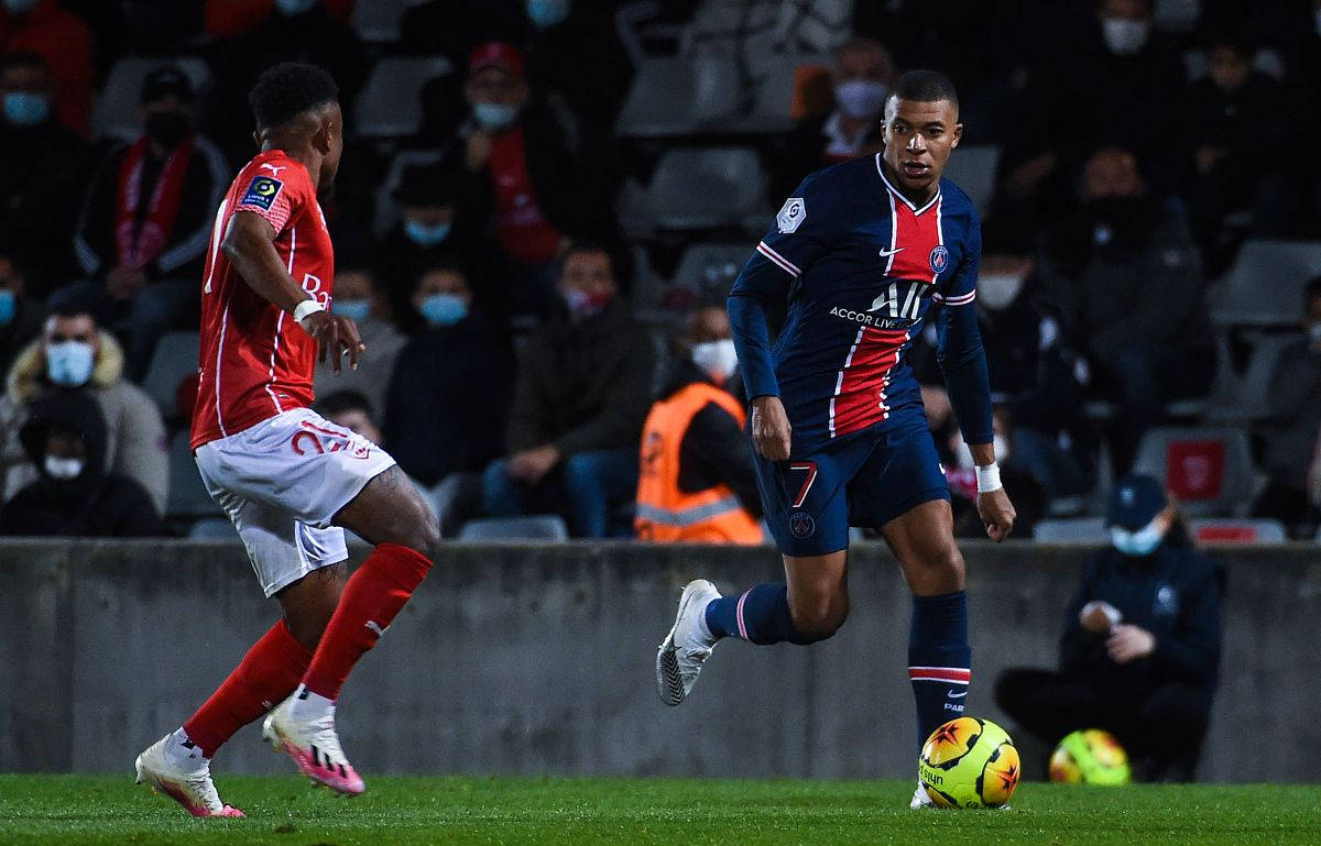 尼斯队胜出比赛，晋级下一轮