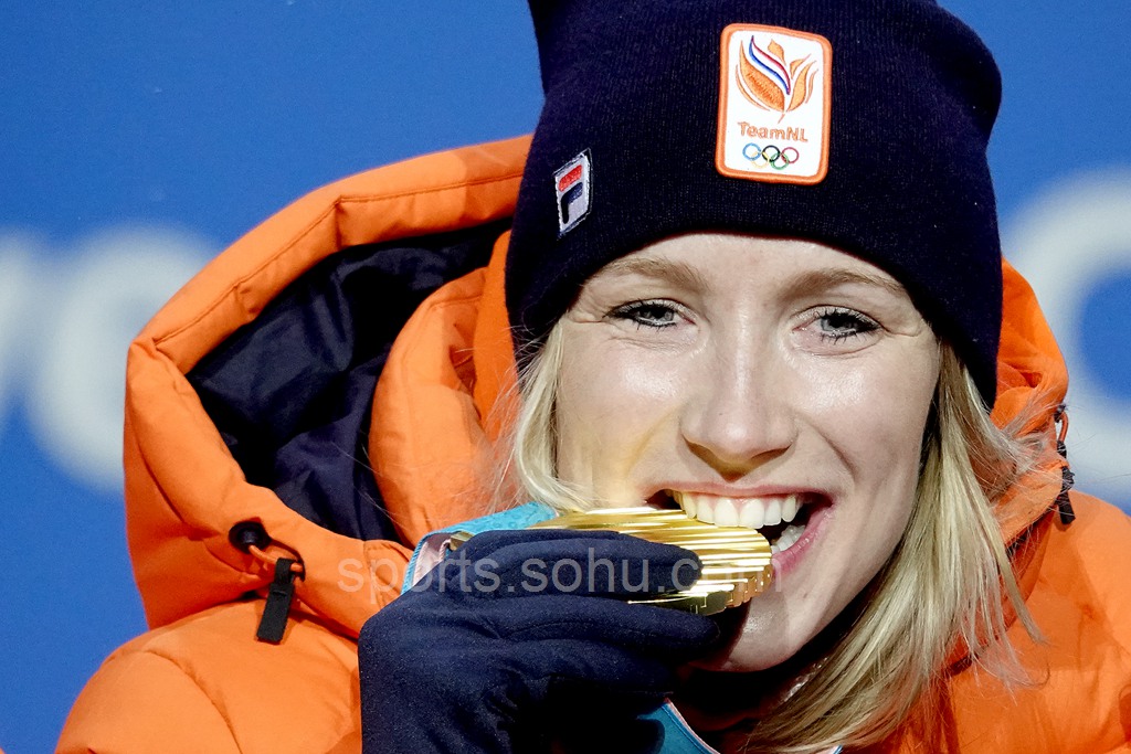 荷兰速滑选手轻松获得女子米金牌的简单介绍
