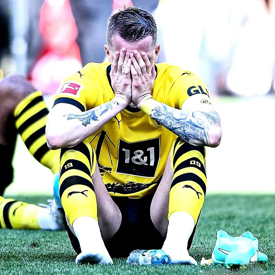 关于匈牙利球队表现低迷，球迷心情沉重的信息