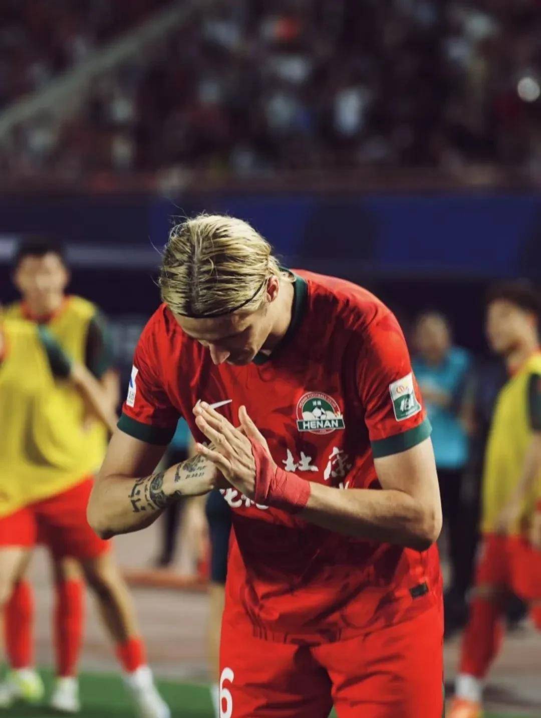 奥萨苏纳新援表现出色,助球队保级希望 奥萨苏纳新援表现出色,助球队保级希望