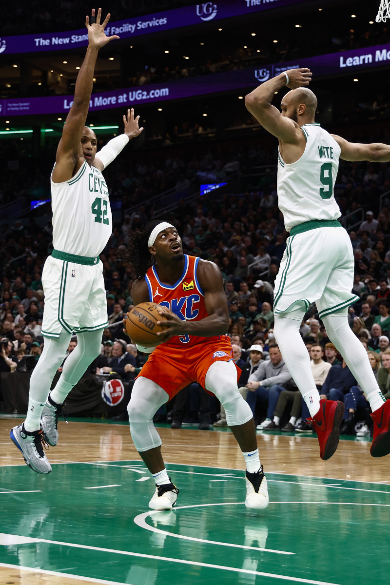 关于魔术轻取凯尔特人，莫兰特状态火热的信息