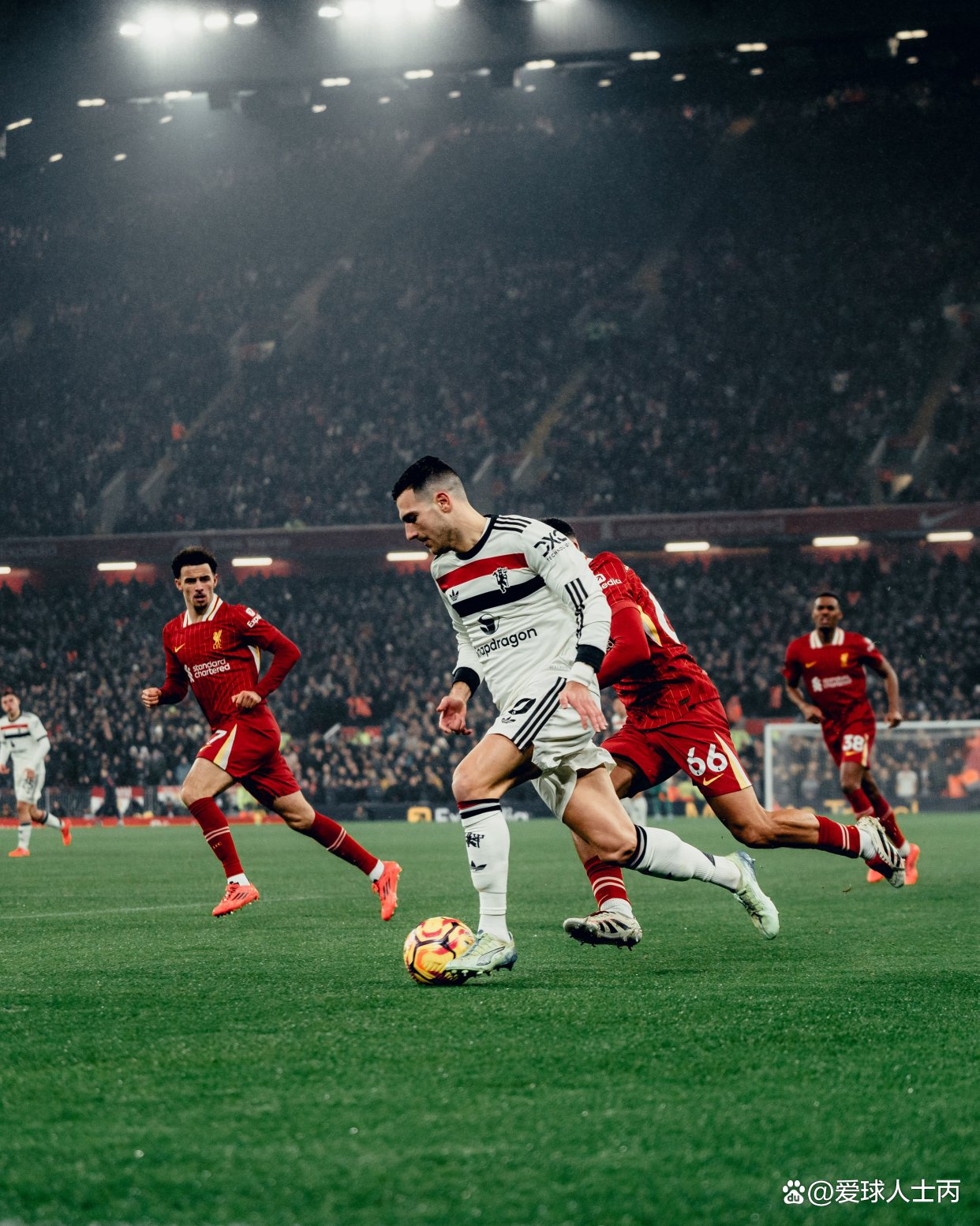 关于利物浦逆转马赛,马丁内利关键制胜的信息 关于利物浦逆转马赛,马丁内利关键制胜的信息