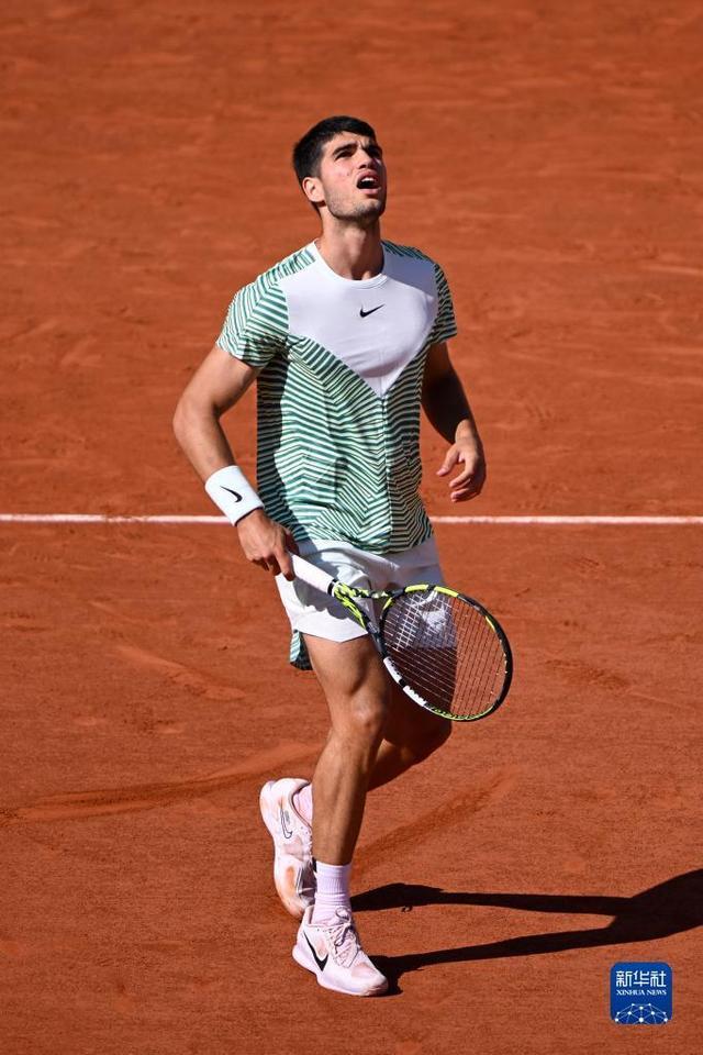 美国网球队逆转世界网球队，阿尔卡拉斯高光表现的简单介绍