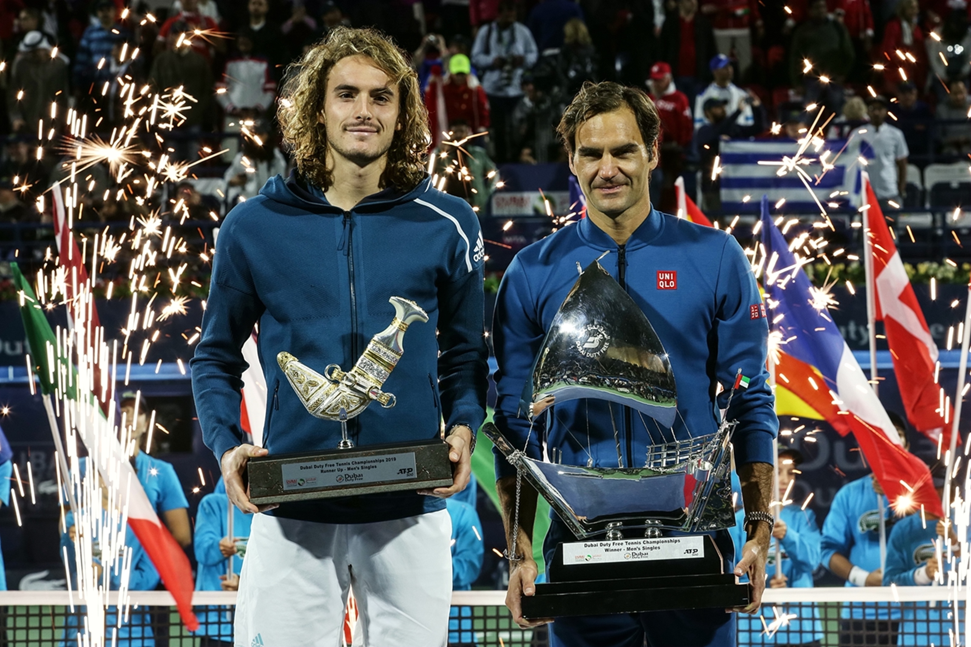 关于世界网球队鏖战西班牙网球队，费德勒制霸全场的信息