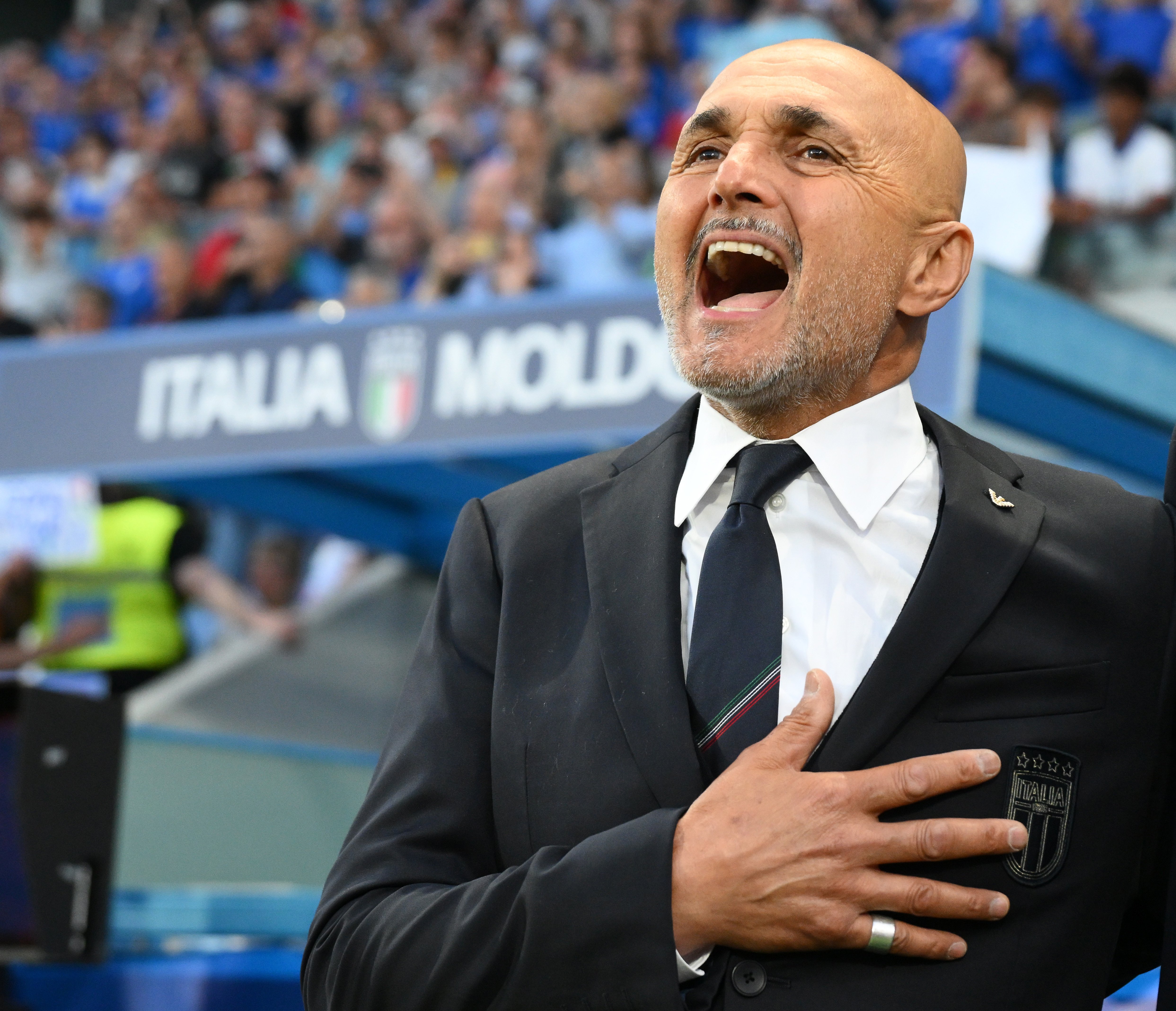 斯洛文尼亚轻取摩尔多瓦，欧洲杯预选赛获胜欢呼的简单介绍