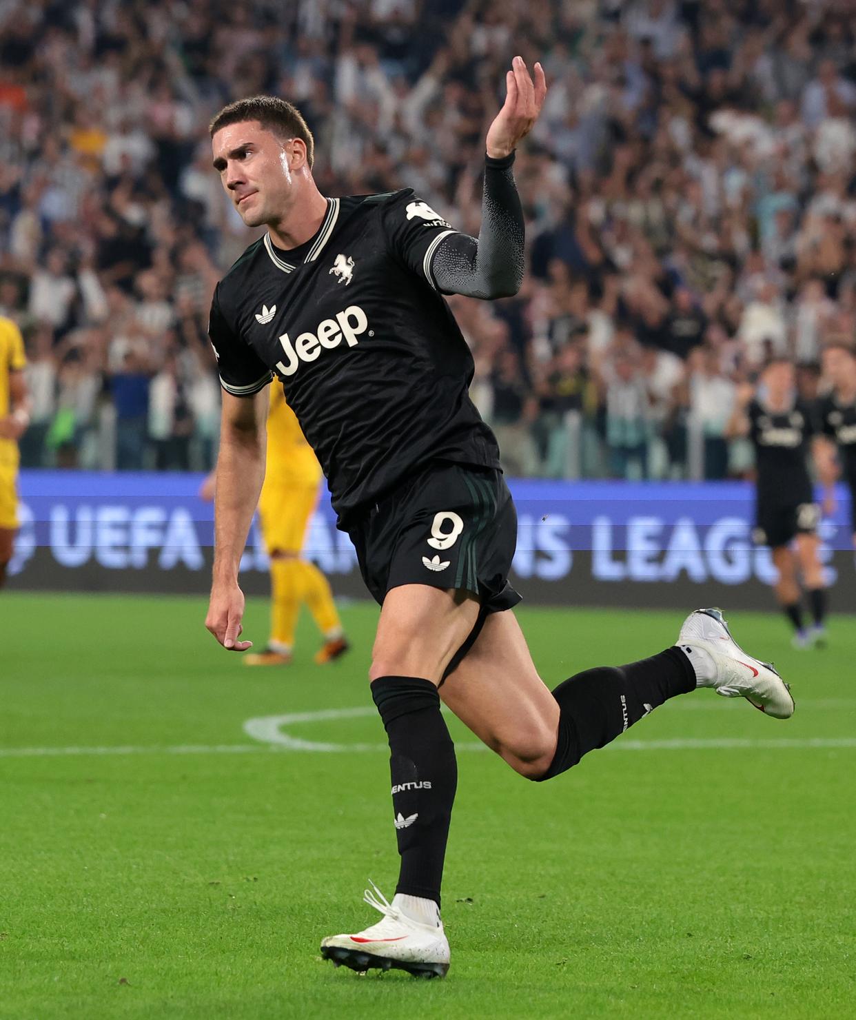 包含尤文图斯一场胜利，成功晋级四强，欧冠之路更进一步的词条