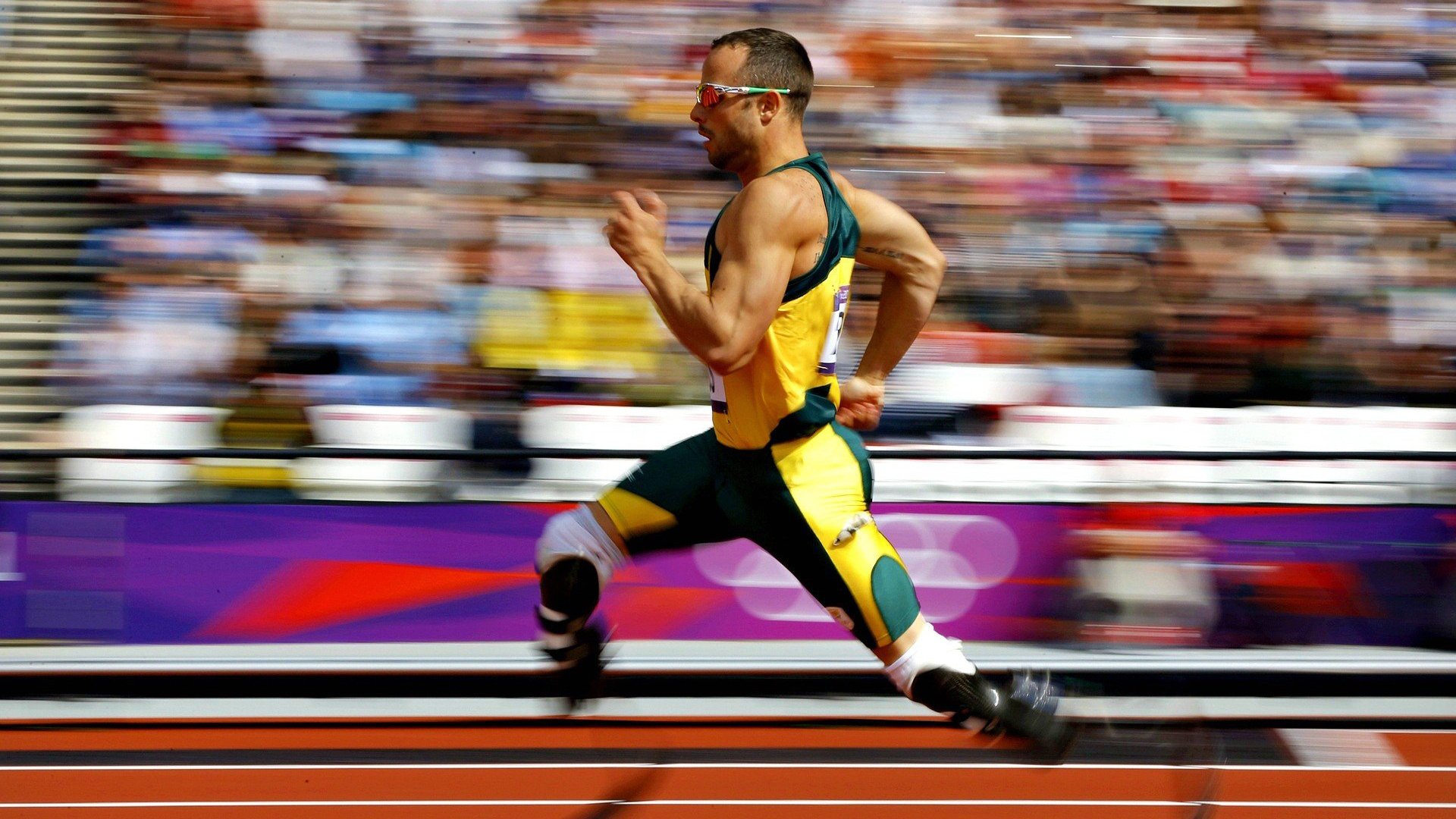 F1街道赛焦点战，新西兰赛车战术如何成功压制曼城式进攻